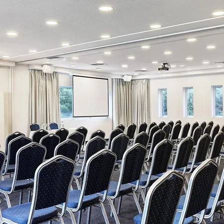 Hotell Civitel Esprit 4*