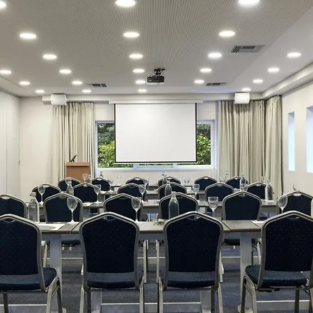 Hotel Civitel Esprit 4*
